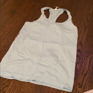 Light blue light weight size 6 lulu top